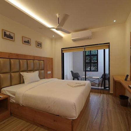 Southern Residency Kochi Exterior foto