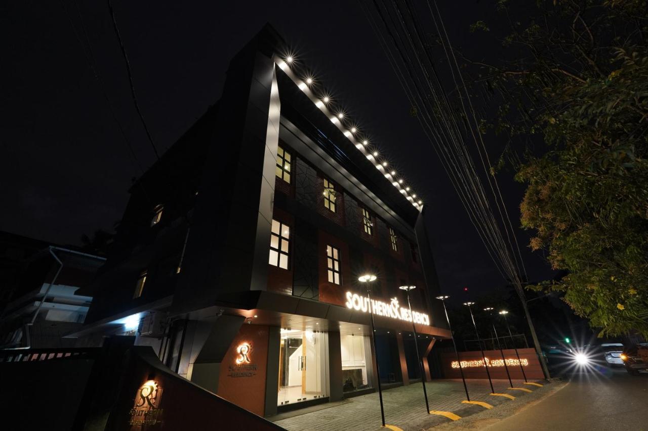 Southern Residency Kochi Exterior foto