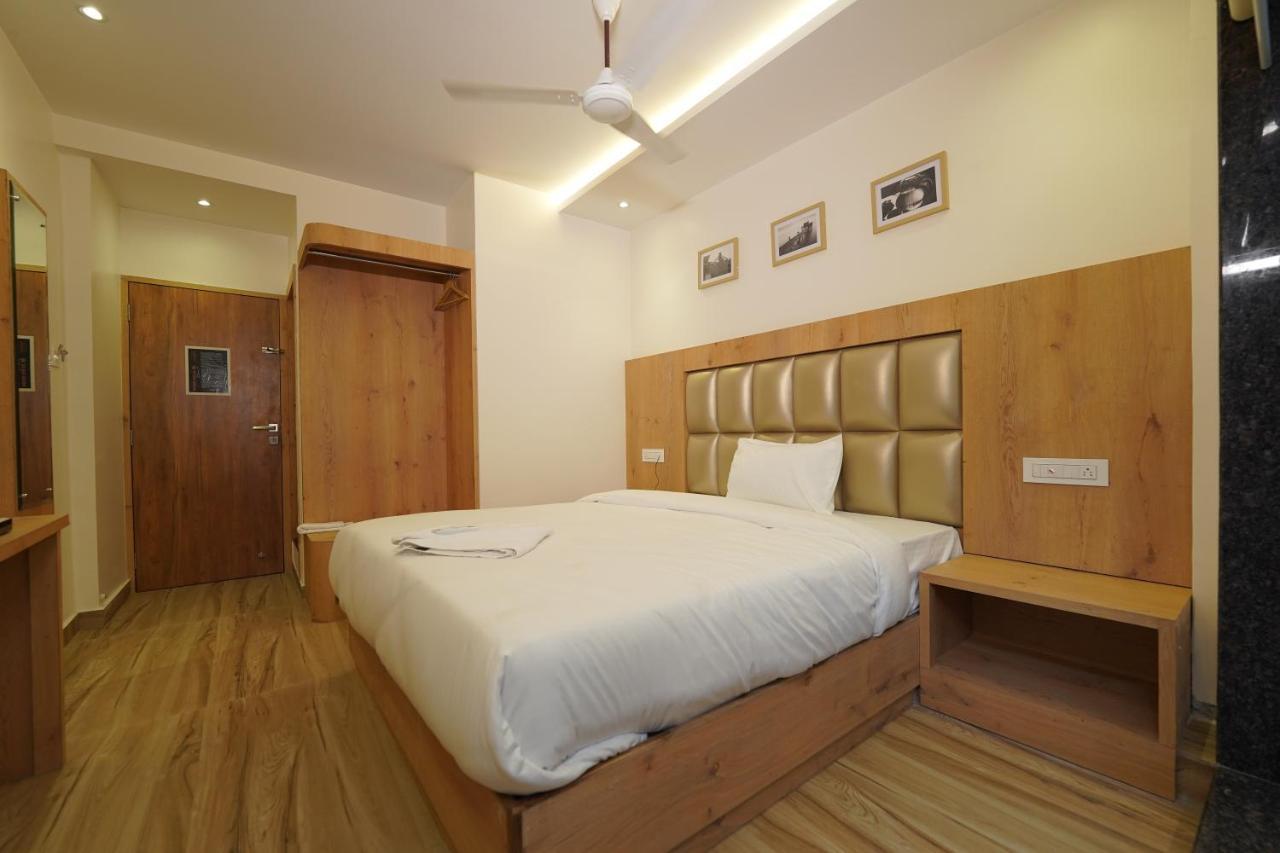 Southern Residency Kochi Exterior foto