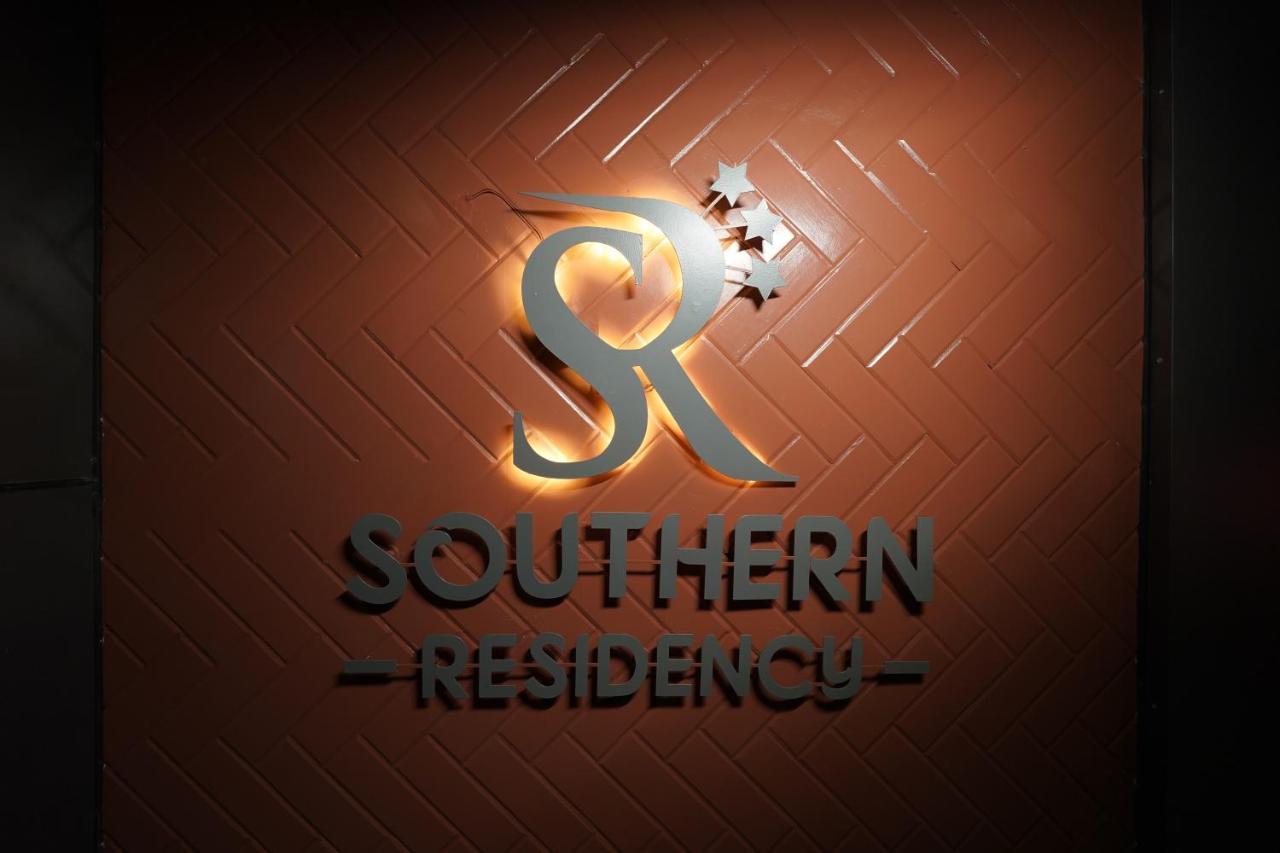 Southern Residency Kochi Exterior foto