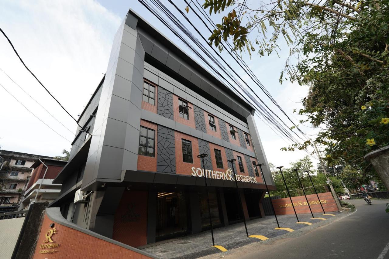 Southern Residency Kochi Exterior foto