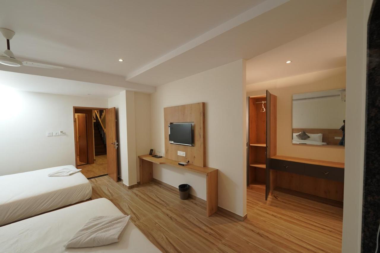 Southern Residency Kochi Exterior foto